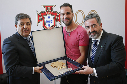 Fernando Gomes homenageou o ex-jogador Fbio Faria